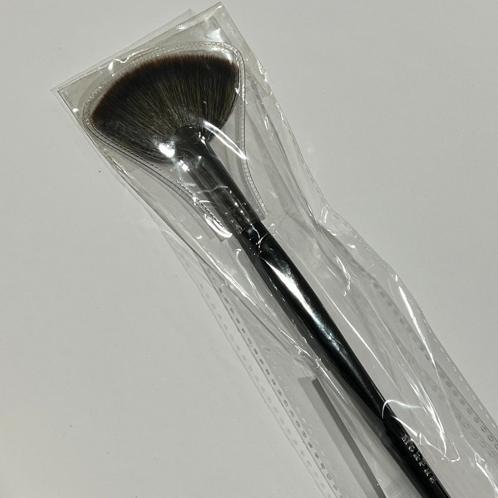 FAN BRUSH